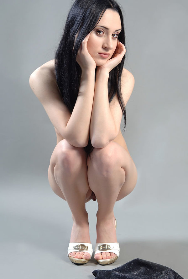 Эмилия, 21 год, 2 размер груди